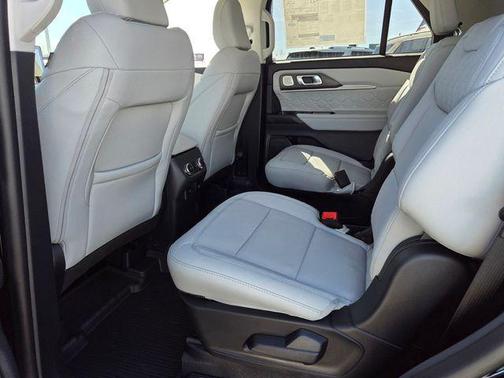 Agate Black Metallic 2026 Ford Explorer Platinum