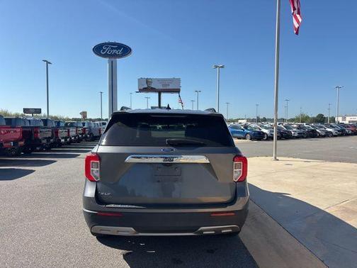 Carbonized Gray Metallic 2022 Ford Explorer XLT