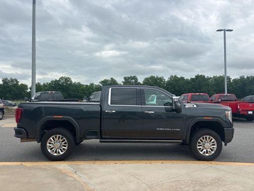 Hunter Green 2022 GMC Sierra 2500 Denali