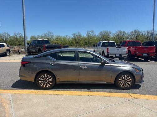 Gun Metallic 2024 Nissan Altima 2.5 SV