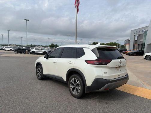 Pearl White Tricoat 2023 Nissan Rogue SV