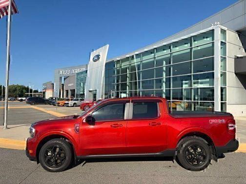 Hot Pepper Red Metallic Tinted Clearcoat 2024 Ford Maverick Lariat