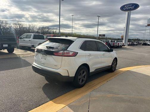 Oxford White 2022 Ford Edge SEL