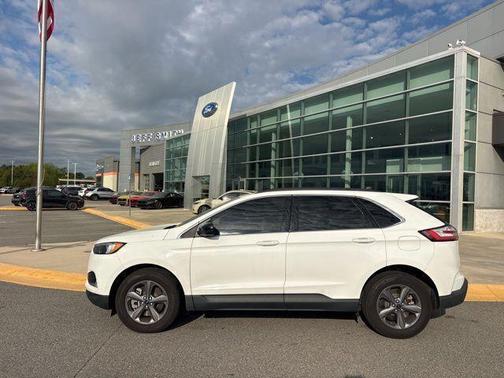 Oxford White 2022 Ford Edge SEL