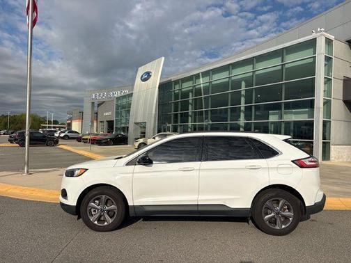 Oxford White 2022 Ford Edge SEL