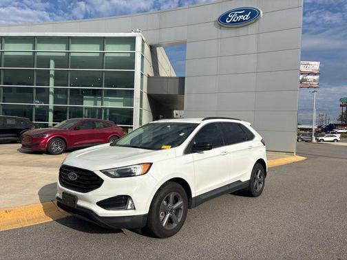 Oxford White 2022 Ford Edge SEL