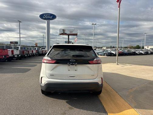 Oxford White 2022 Ford Edge SEL