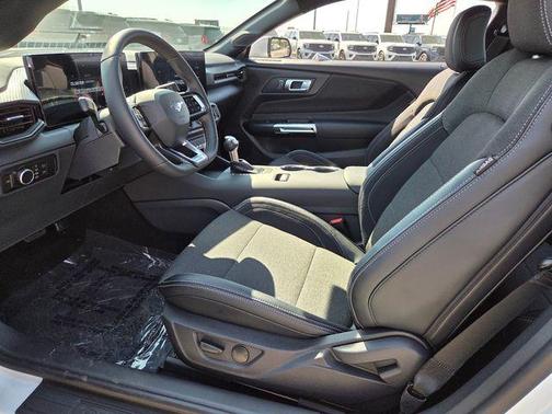 Oxford White 2026 Ford Mustang GT