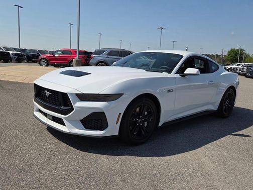 Oxford White 2026 Ford Mustang GT