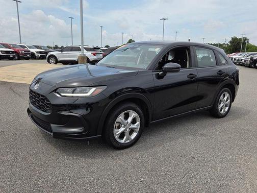 Crystal Black Pearl 2024 Honda HR-V LX
