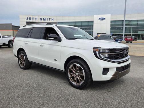 Star White Metallic Tri-Coat 2026 Ford Expedition King Ranch