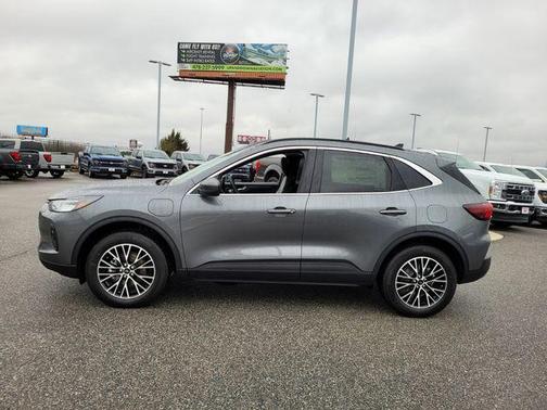 2025 Ford Escape PHEV SE