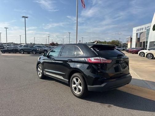 2022 Ford Edge SE