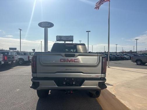 2025 GMC Sierra 2500 AT4