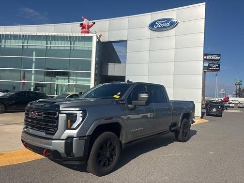 2025 GMC Sierra 2500 AT4
