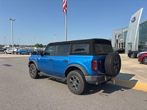 Velocity Blue Metallic 2021 Ford Bronco Big Bend