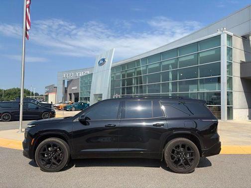Mosaic Black Metallic 2026 Chevrolet Traverse RS
