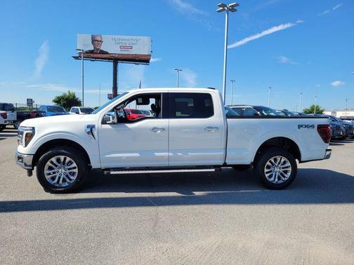 Star White Metallic Tri-Coat 2025 Ford F-150 Lariat