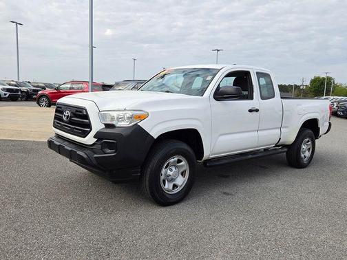 2016 Toyota Tacoma SR