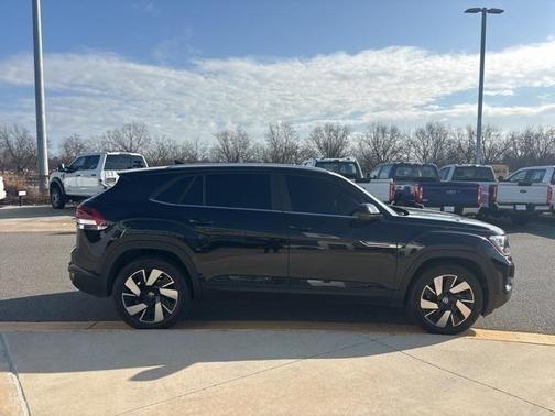 2024 Volkswagen Atlas Cross Sport 2.0T SE w/Technology 4MOTION