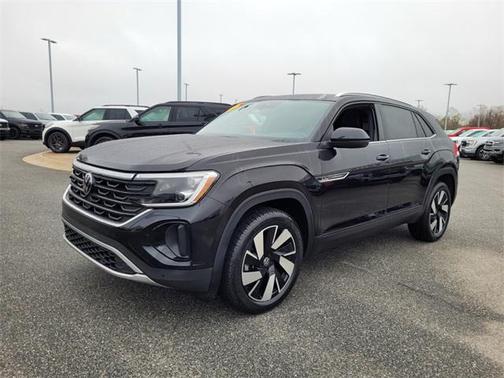 2024 Volkswagen Atlas Cross Sport 2.0T SE w/Technology 4MOTION