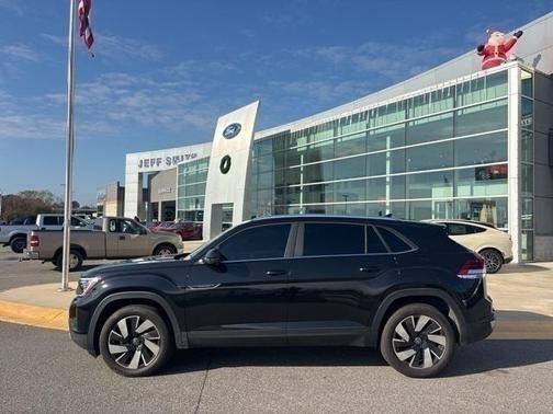 2024 Volkswagen Atlas Cross Sport 2.0T SE w/Technology 4MOTION