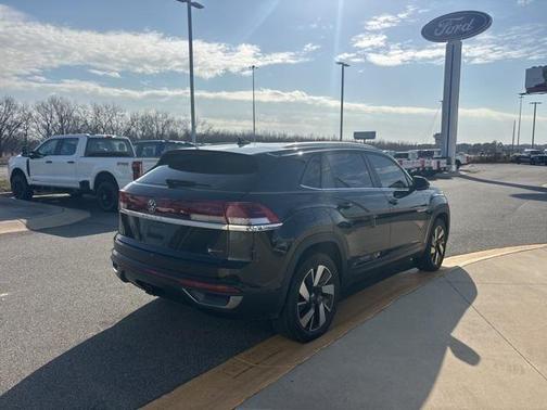 2024 Volkswagen Atlas Cross Sport 2.0T SE w/Technology 4MOTION