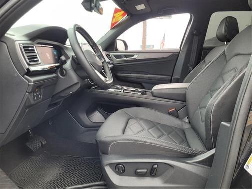 2024 Volkswagen Atlas Cross Sport 2.0T SE w/Technology 4MOTION