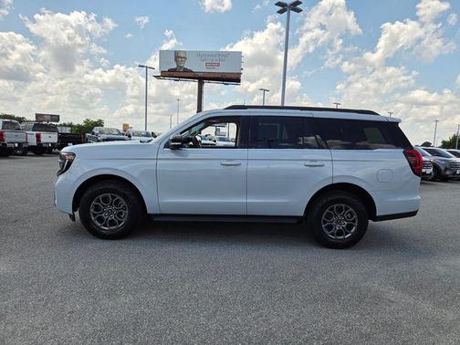 Silver Metallic 2026 Ford Expedition Active