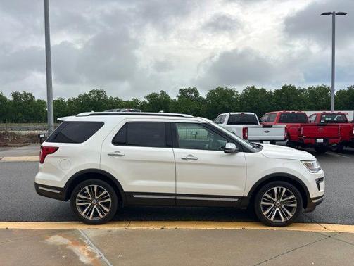 White Platinum Metallic Tri-Coat 2018 Ford Explorer Platinum