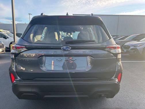 2025 Subaru Forester Base