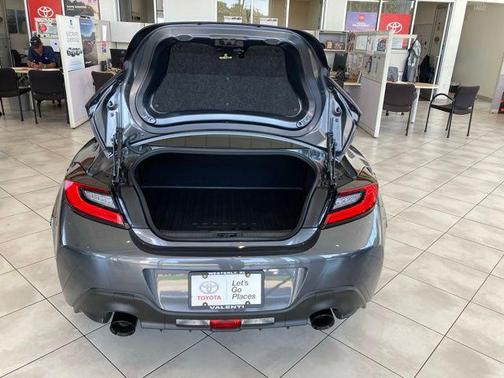 2025 Toyota GR86 Premium