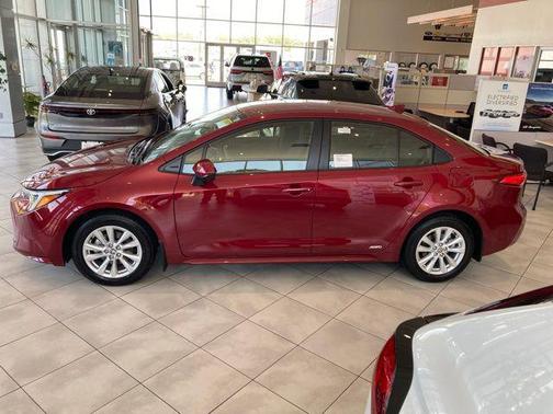 2025 Toyota Corolla Hybrid LE