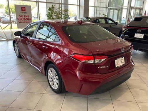 2025 Toyota Corolla Hybrid LE