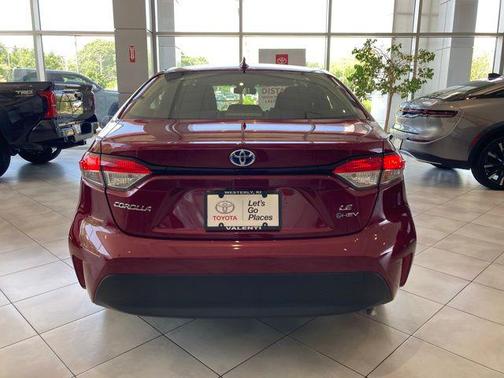 2025 Toyota Corolla Hybrid LE