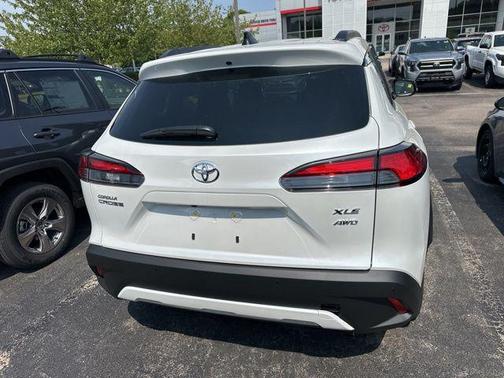 2025 Toyota Corolla Cross XLE