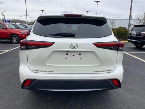 White 2021 Toyota Highlander Limited