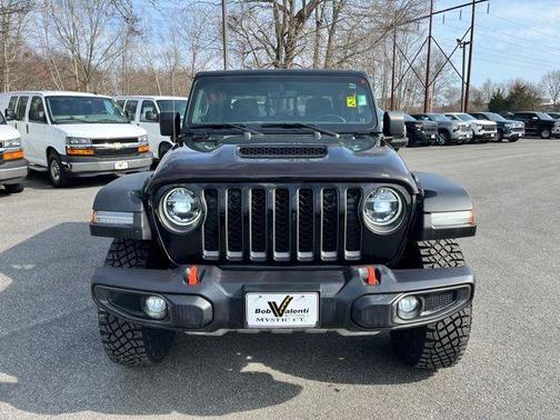 Black Clearcoat 2021 Jeep Gladiator Mojave