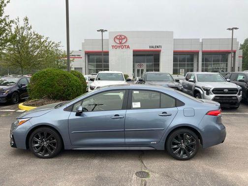 2025 Toyota Corolla Hybrid SE