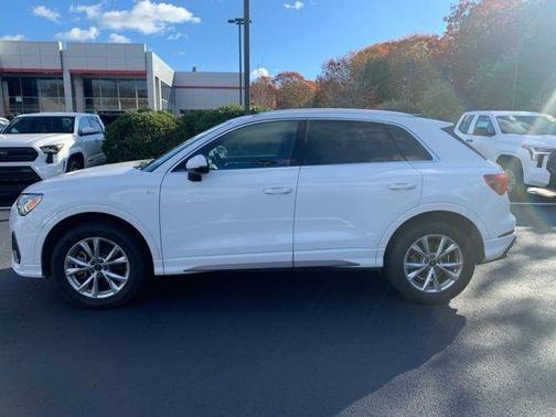 2025 Audi Q3 45 S line Premium