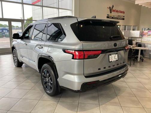 2025 Toyota Sequoia Platinum