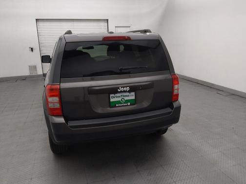 Granite Crystal Metallic Clearcoat 2017 Jeep Patriot Sport