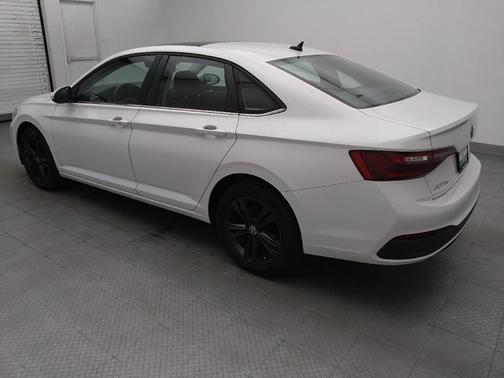 Opal White Pearl 2023 Volkswagen Jetta 1.5T SE