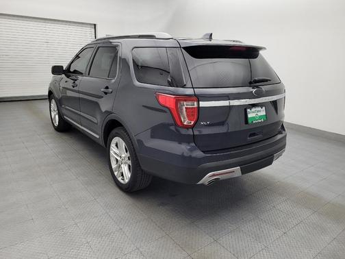 Gray 2017 Ford Explorer XLT