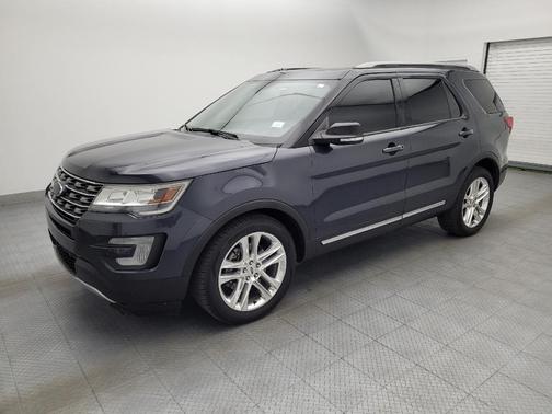 Gray 2017 Ford Explorer XLT