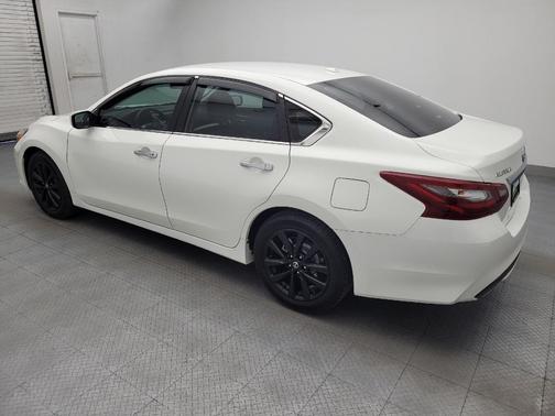 White 2018 Nissan Altima 2.5 SV