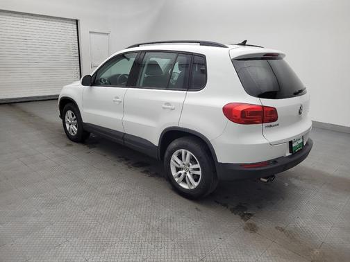 Pure White 2017 Volkswagen Tiguan 2.0T S