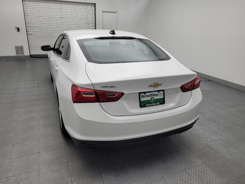 Summit White 2023 Chevrolet Malibu 1LS