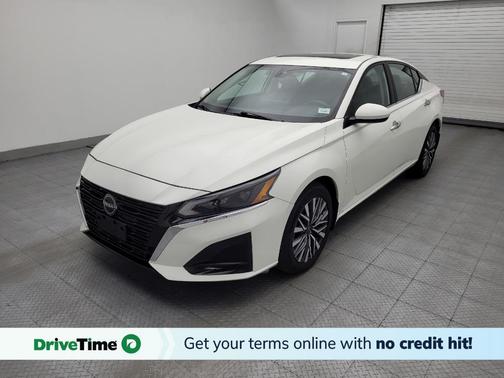 Pearl White Tricoat 2023 Nissan Altima 2.5 SV