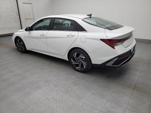 2025 Hyundai ELANTRA SEL